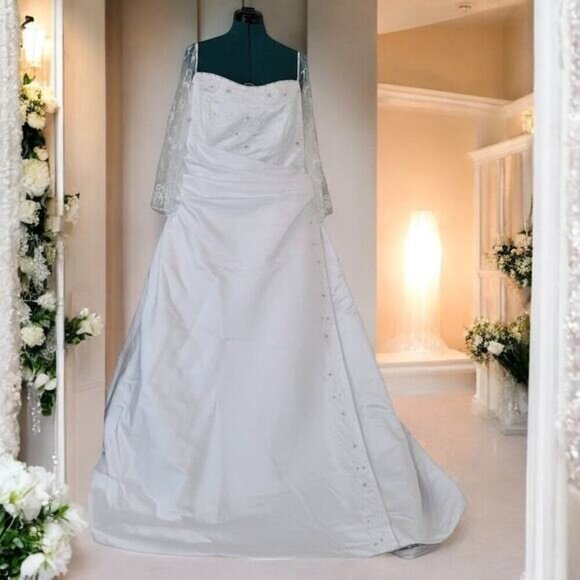 Venus Bridal Satin Beaded Princess Wedding Dress with Rouched Waist -‎ Size 24 - Picture 1 of 12